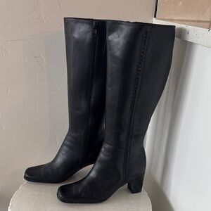 St John’s Bay Black Leather Knee-High Women's Boots Chic Sleek Square Toe Size 6